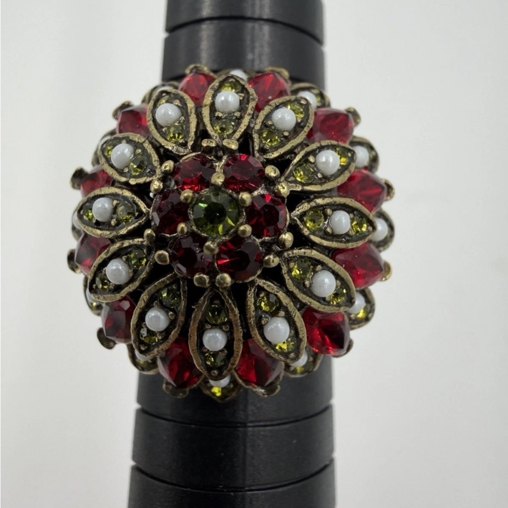 Heidi Daus Elegant Domed Starburst Swarovski Crystal Ring - Picture 13 of 15